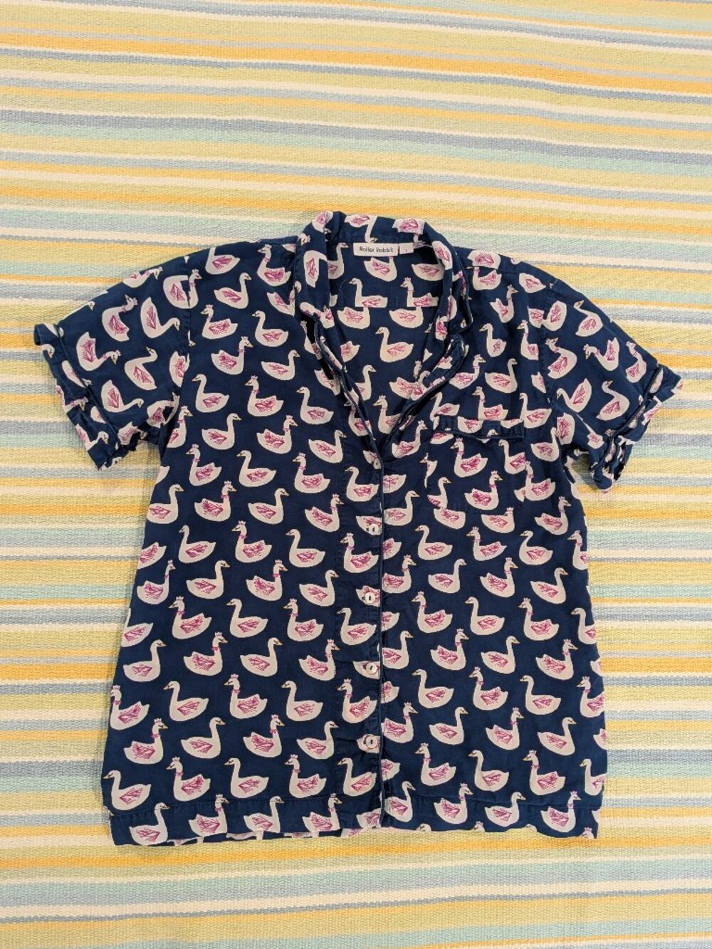 ⭐ Roller Rabbit Swan Pajama Top size Small